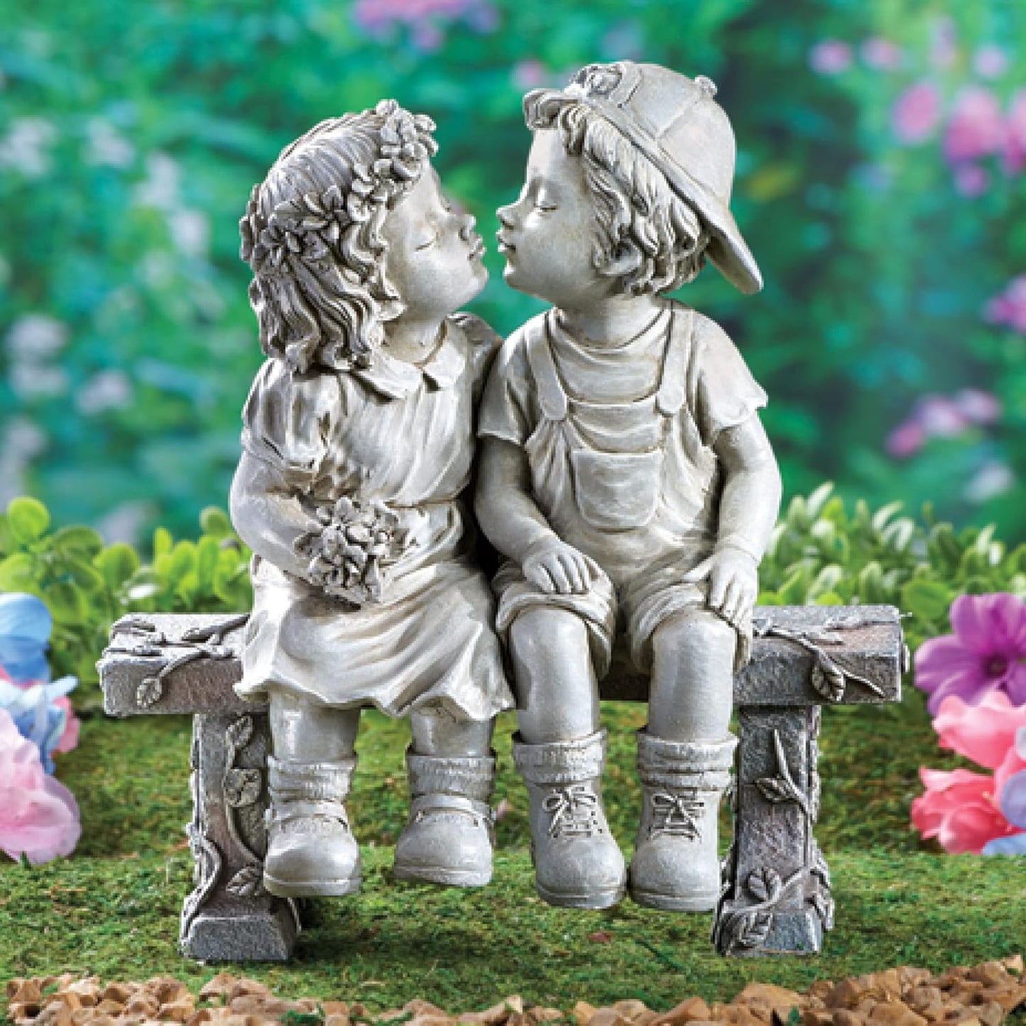 First Kiss Garden Statue – Romantic Puppy Love Kissing Couple Sculpture for Outdoor or Indoor Décor