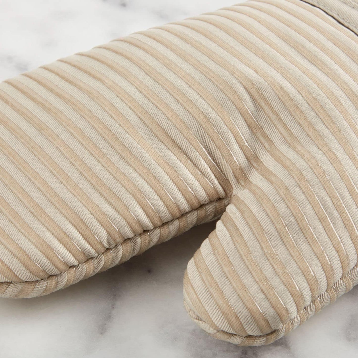 4-Piece Quilted Cotton Kitchen Set – Oven Mitt, Pot Holder & Towels with Silicone Grip (Milkshake)