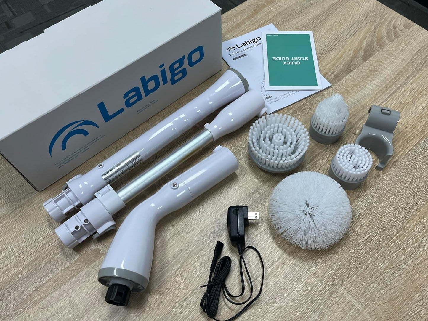 Electric Spin Scrubber LA1 Pro – Cordless Cleaning Brush with 4 Heads & Adjustable Extension Handle – White