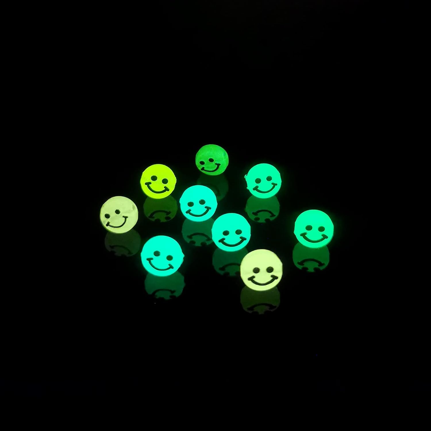 100pcs Luminous Smile Face Beads – 10mm Acrylic Spacer Charms for Jewelry Making